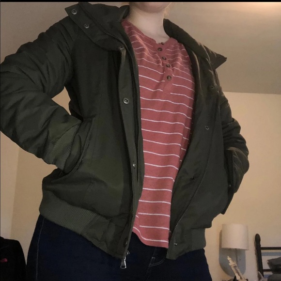 Army green jacket - Picture 1 of 4